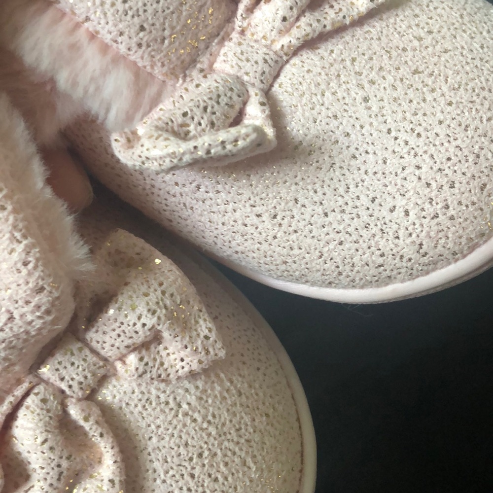 Slippers - Picture 2 of 3